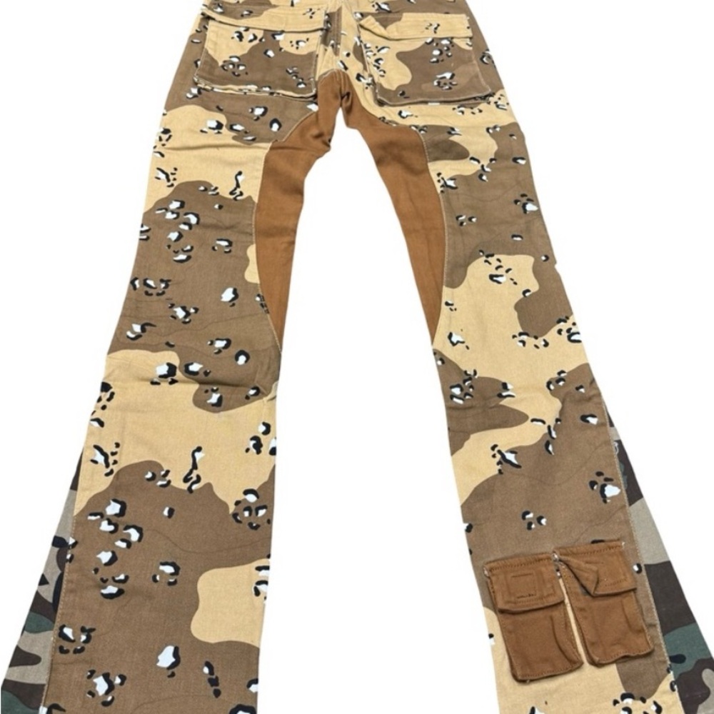 THRT Camouflage Patchwork Flare Denim Pants Sz 27x32 NWT Rare Pocket + Pouch - Picture 2 of 6